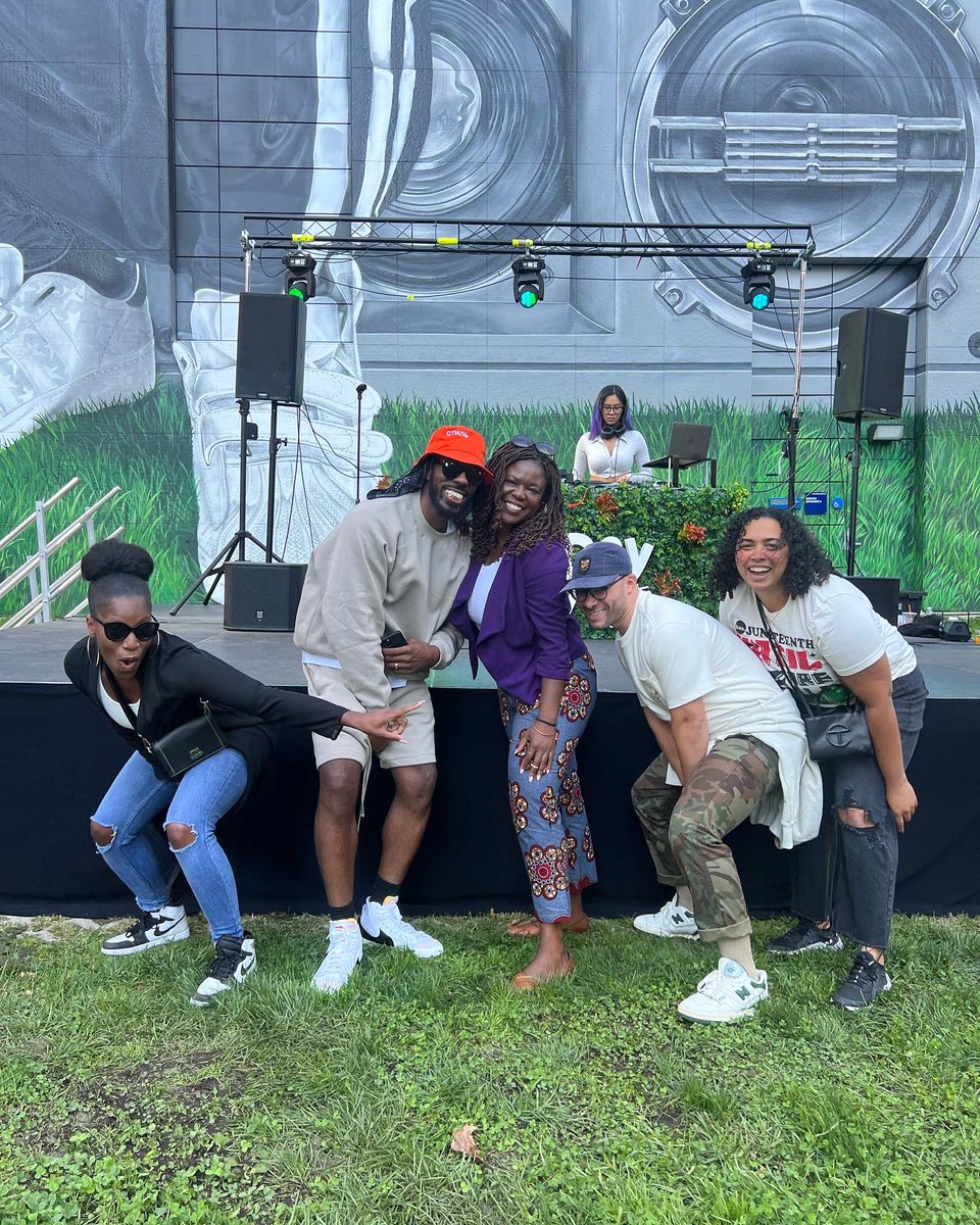Ruthzee's tweet photo. Yesterday’s One Day Only Festival 2022 was perfect - holding space for local creatives & musicians while creating a fun & inclusive community vibe. Congrats @kickbackboston! #ODOFest https://t.co/5XeyiIFgIS