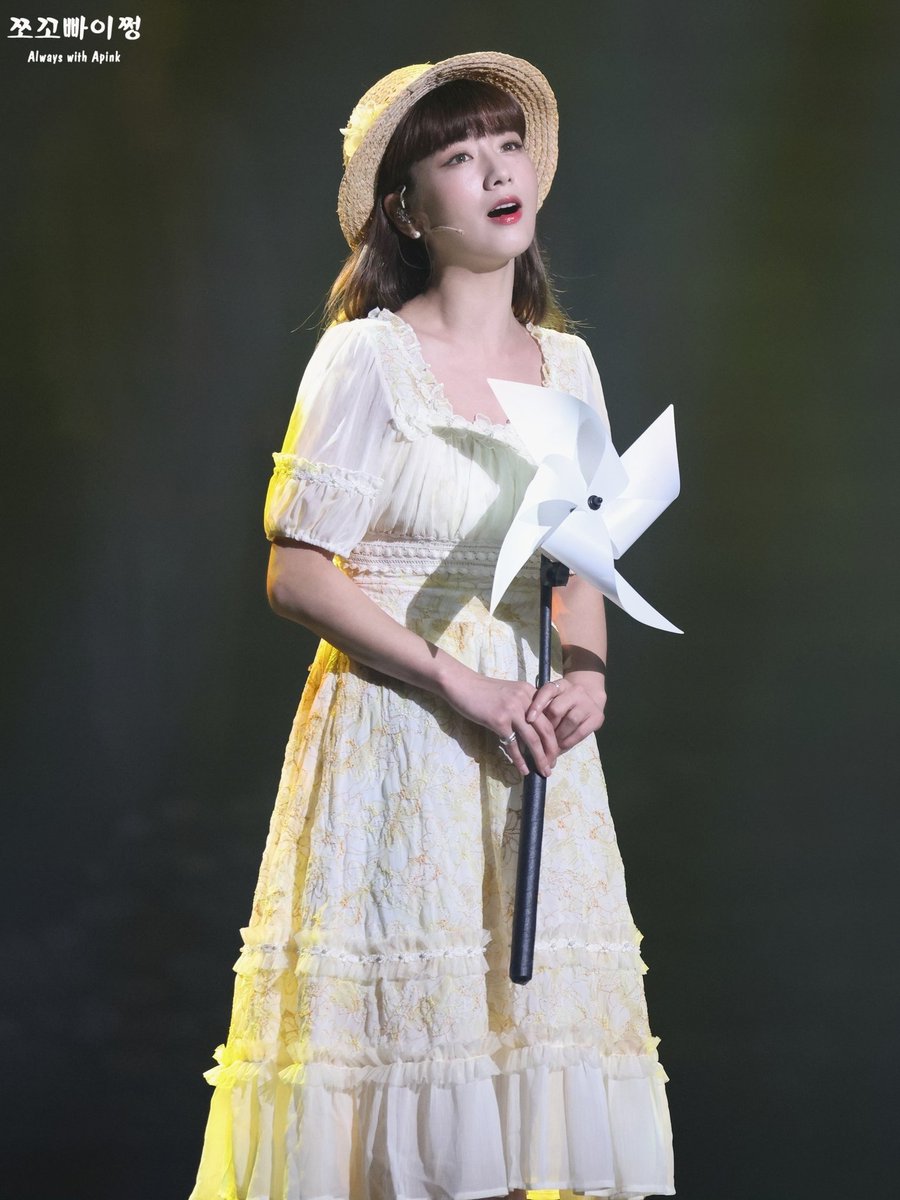 bbombomah's tweet photo. Pretty Haena- Bbom my Musical Actress Yoon Bomi 😍🤍
You did well, looking forward another Musical 🥺
#Apink #Bomi #YoonBomi #윤보미 #WonderTicket #MusicalWonderTicket https://t.co/Yppb9GhzNV