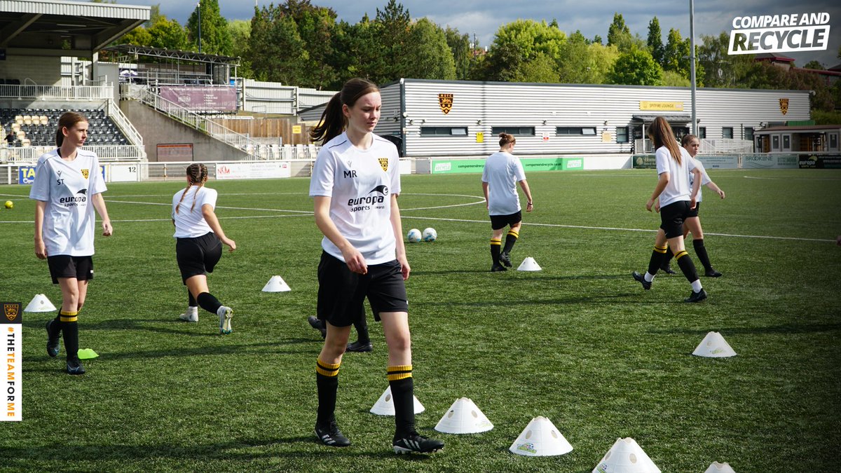 🏆 10 minutes until the <a href="/MUFCWomen/">Maidstone United Women</a> kick off.

📷 <a href="/Poppyrich11/">Poppy</a>