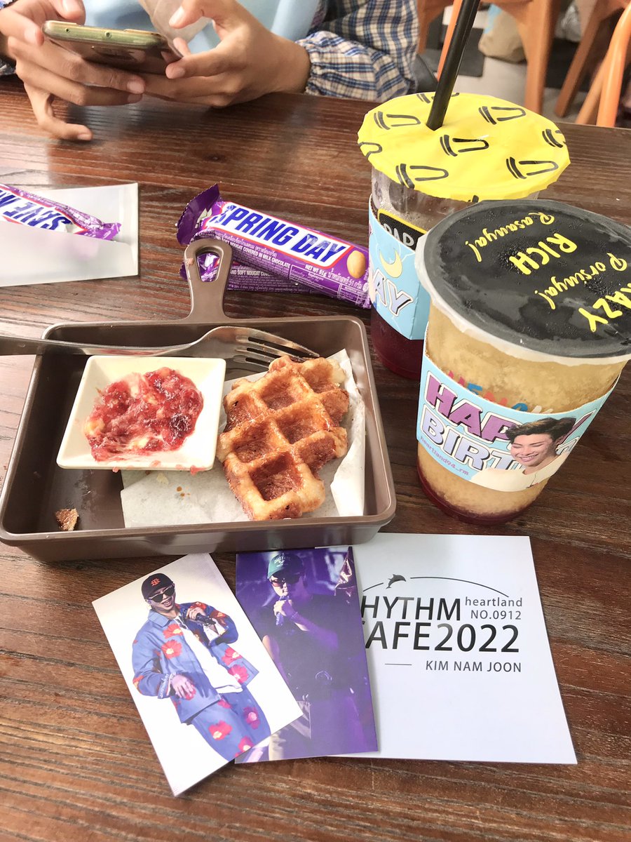 stillrkivee's tweet photo. me and @kookkive visited namjoon birthday cafe event by @heartland94_rm &amp; @dopeproject_ the goodies was super nice and cute.. thankyou!! 🐨💜 https://t.co/bUMjbCnqLO