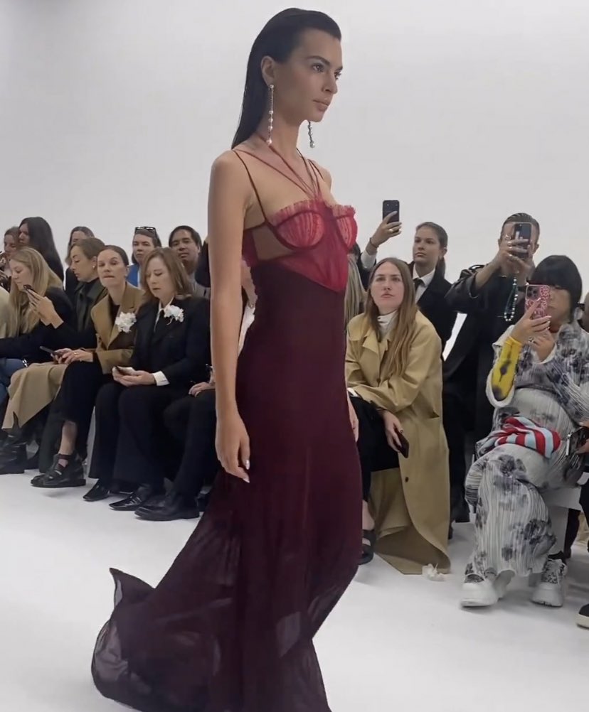 pradachurch's tweet photo. wake up bitches emrata is walking https://t.co/PrkM1cJmGf