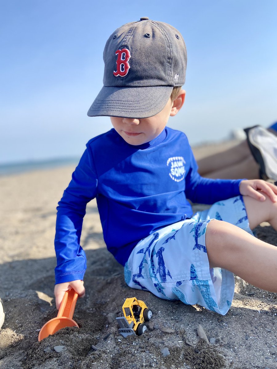 BreannaFuss's tweet photo. Taking advantage of this #bonussummer weather ☀️🏖️ https://t.co/HZrhv69BG8