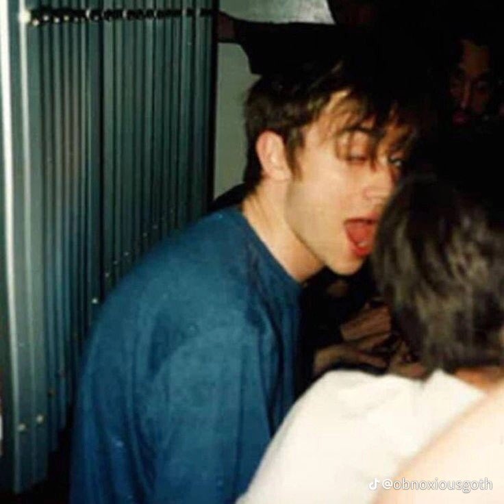 2007remaster's tweet photo. he’s so girly pop😜🙏🏼 https://t.co/hdGdsT0RL8