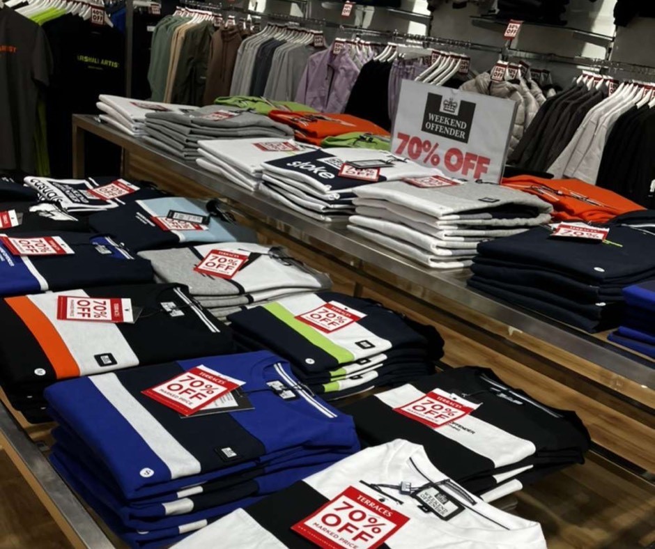 affinitystaffs's tweet image. Just spotted! 

These Weekend Offender T-shirts are now 70% off RRP at Terraces! 

Visit our website today! &amp;gt;&amp;gt; affinitystaffordshire.com 

#AffinityStaffordshire #AffinityStaffs #AffinityOutlets #Terraces #WeekendOffender