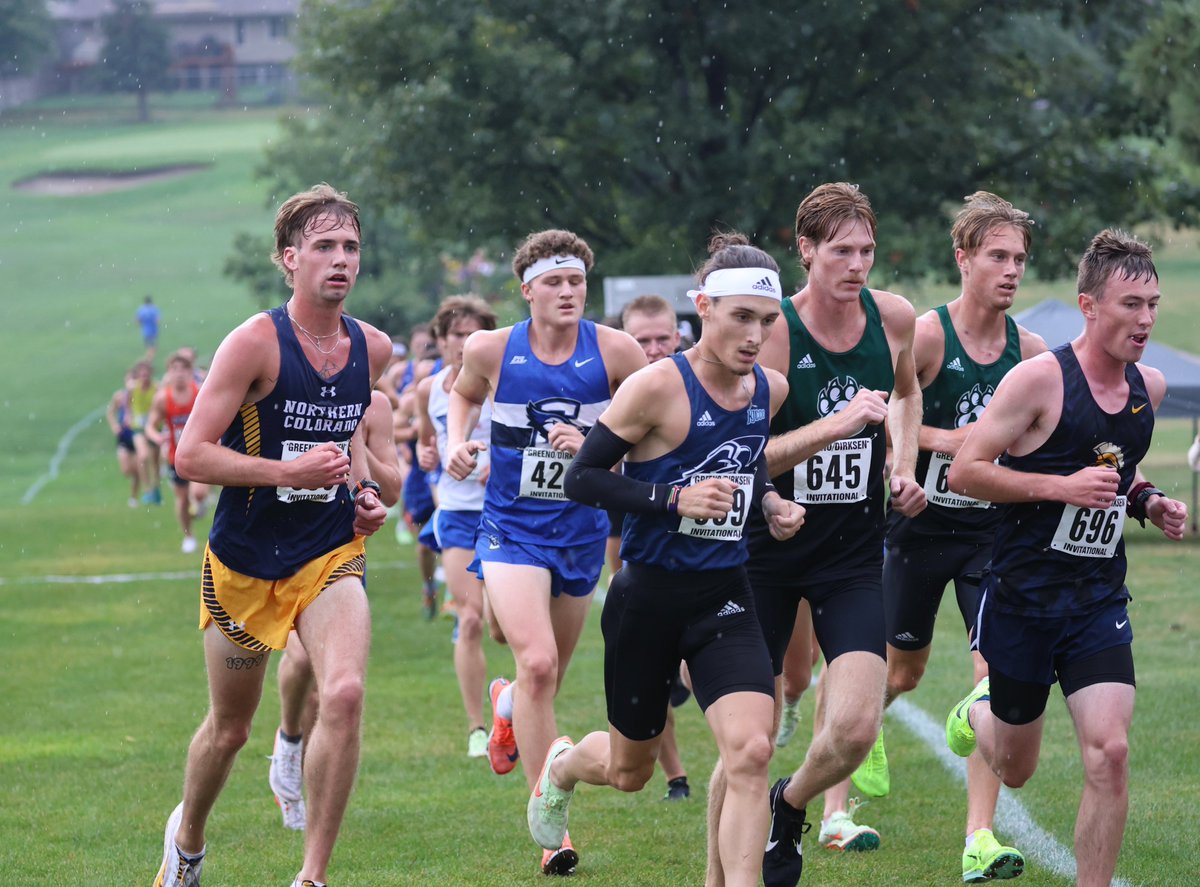 PrepRunningNerd's tweet photo. 30+ collegiate teams, 3 Nerds, 2 races, 1 Nerd Dog and over 1500 photos of the Green/Dirksen meet.  

Men:  https://t.co/79SYOZMU7b

Women:  https://t.co/EHkZtvut34 https://t.co/l0QTDBi5DB