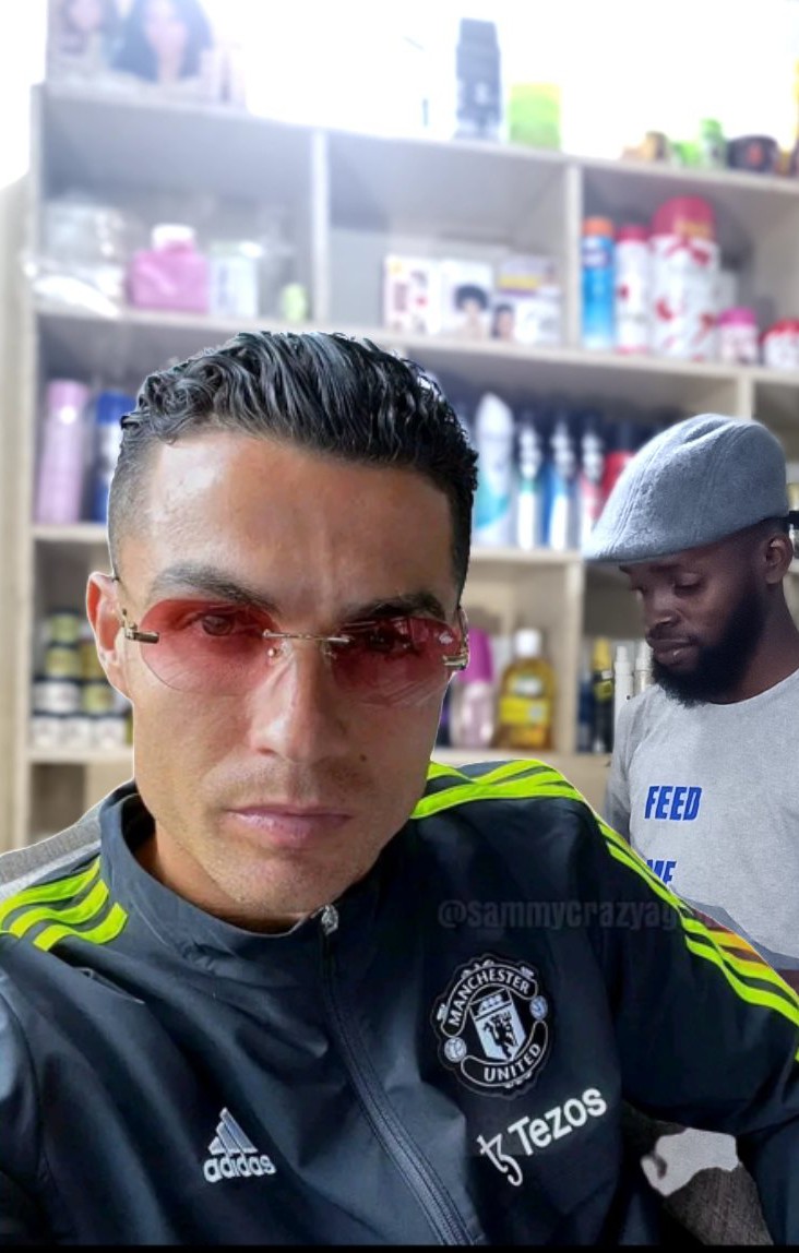 MrBestinno's tweet photo. Me I don't like when I'll be in public places and celebrities will be taking selfies of me and them without permission.
Some one should call C. Ronaldo to order, I hate all this things... Next time this thing we end us up in law court.
#lafeeder #iChief
#Ronaldo #Naija https://t.co/kR3aUBzg1z