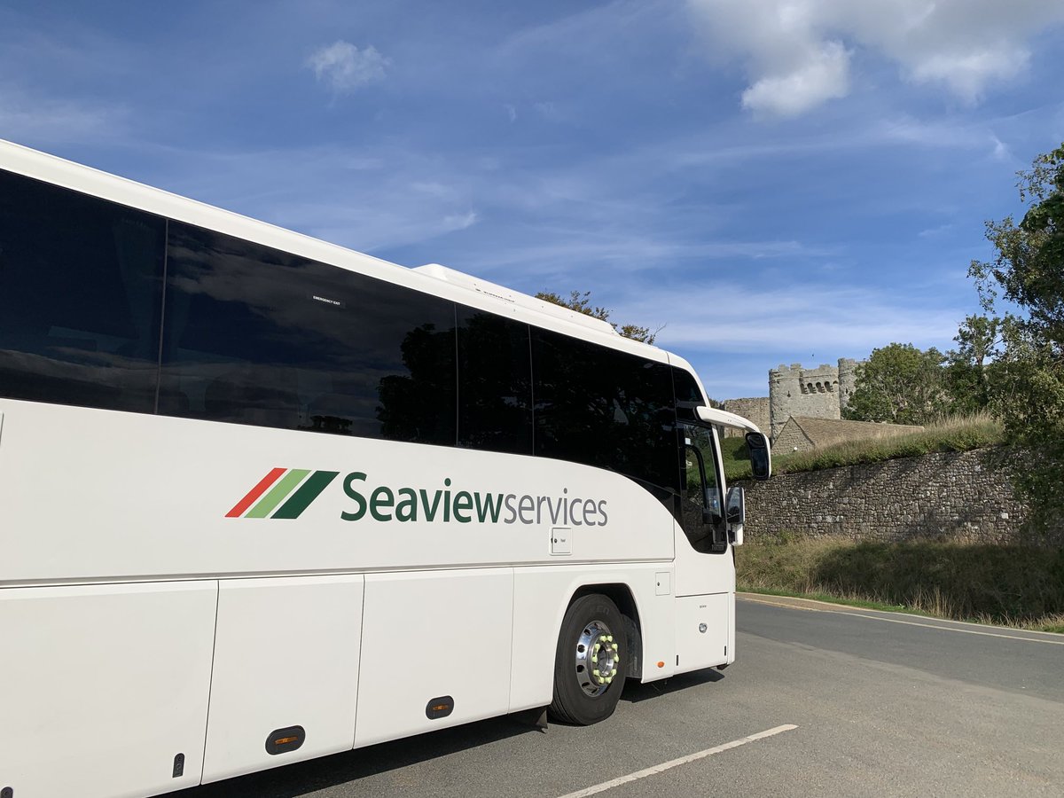 SeaviewServices's tweet photo. Nice Sunday afternoon at Carisbrooke Castle #IsleOfWight https://t.co/JWf6XzGwAB
