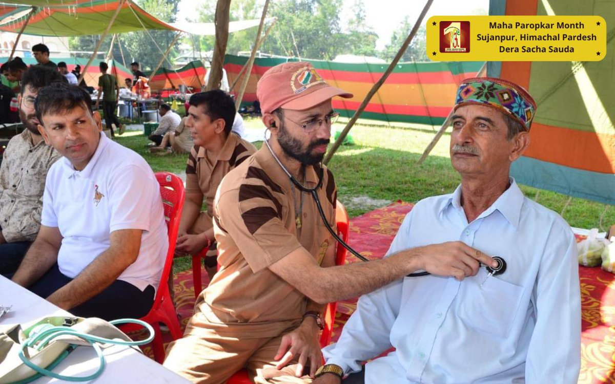 DeepIns30447163's tweet photo. To celebrate the Maha Paropkar Month, millions of the volunteer attended Spiritual congregation and listened the pious sermons of Saint Dr Gurmeet Ram Rahim Ji as well as performed humanity welfare works and make their Sunday a #SpiritualSunday 
#SpiritualGathering https://t.co/p5O28Vrk9s