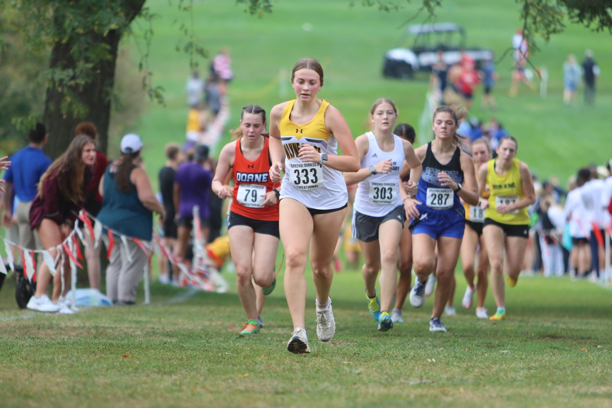 PrepRunningNerd's tweet photo. 30+ collegiate teams, 3 Nerds, 2 races, 1 Nerd Dog and over 1500 photos of the Green/Dirksen meet.  

Men:  https://t.co/79SYOZMU7b

Women:  https://t.co/EHkZtvut34 https://t.co/l0QTDBi5DB