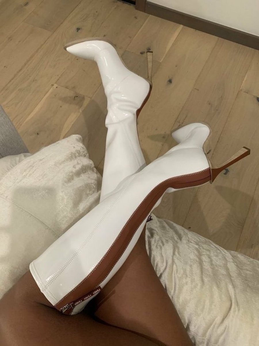 musesblueprint's tweet photo. fendi boots https://t.co/v1egAaxRSH