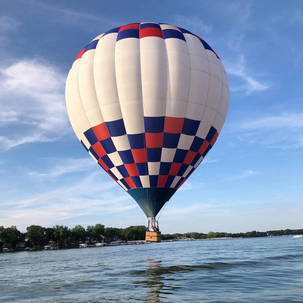 GFPBalloonRace's tweet photo. We are thrilled to announce the winners of the 50th Annual Great Forest Park Balloon Race:

1st Place: Dan Schettler, Private Entry - 108 feet
2nd Place: Aaron Gebhardt flying the @fox2now banner- 225 feet 
3rd Place: Kurt Vitense, flying the @visitmo banner - 270 feet https://t.co/opIepo0lMz