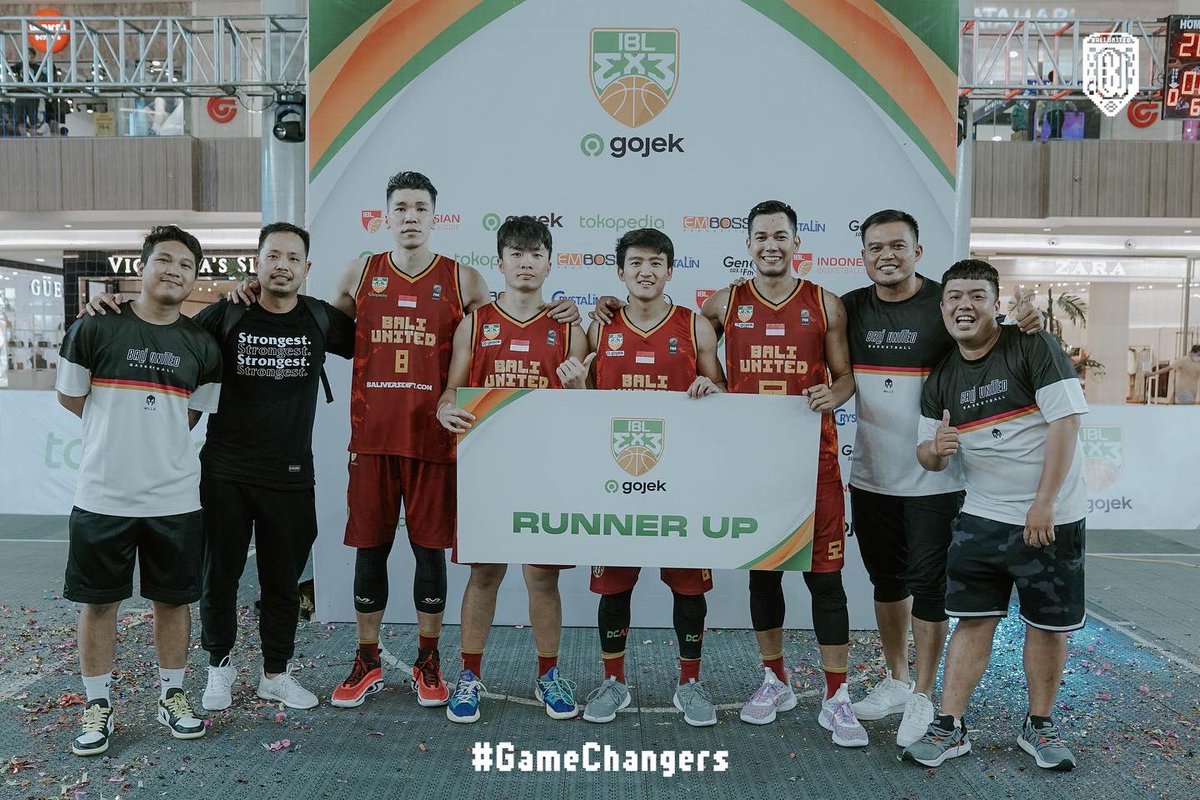 baliutdbasket's tweet photo. Proud of you guys 👏🏻 

Matur suksma Surabaya 🙏 Great Atmosphere 🙌🏻

#GameChangers https://t.co/R1EIhvrPFe