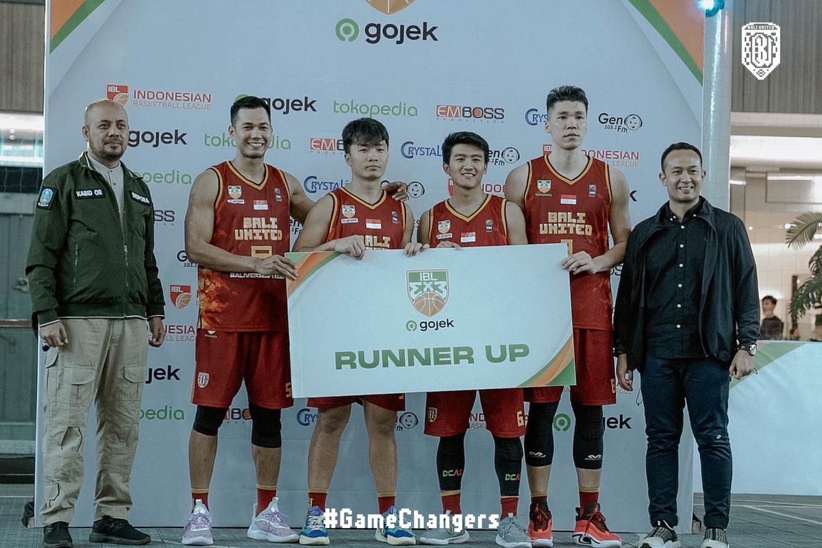 baliutdbasket's tweet photo. Proud of you guys 👏🏻 

Matur suksma Surabaya 🙏 Great Atmosphere 🙌🏻

#GameChangers https://t.co/R1EIhvrPFe