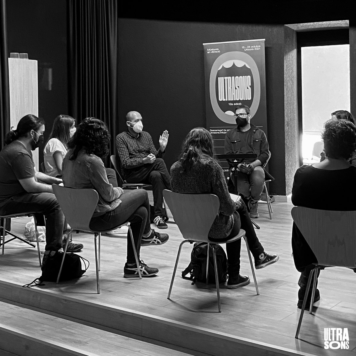 ULTRASONSalcora's tweet photo. Les fotos d'#ULTRASONS21 / Hot Talk Club: Perifèries geogràfiques i culturals
(23.10.2021 - Saló Gòtic)
.
#ULTRASONS21 #MúsiquesEnVibració #HotTalkClub #reflexió #sensecomplexos #entorn #nouscentres #perifèria #geogràfica #cultural #gestiócultural #12aedició #lalcora #SalóGòtic https://t.co/PYcHkSonug