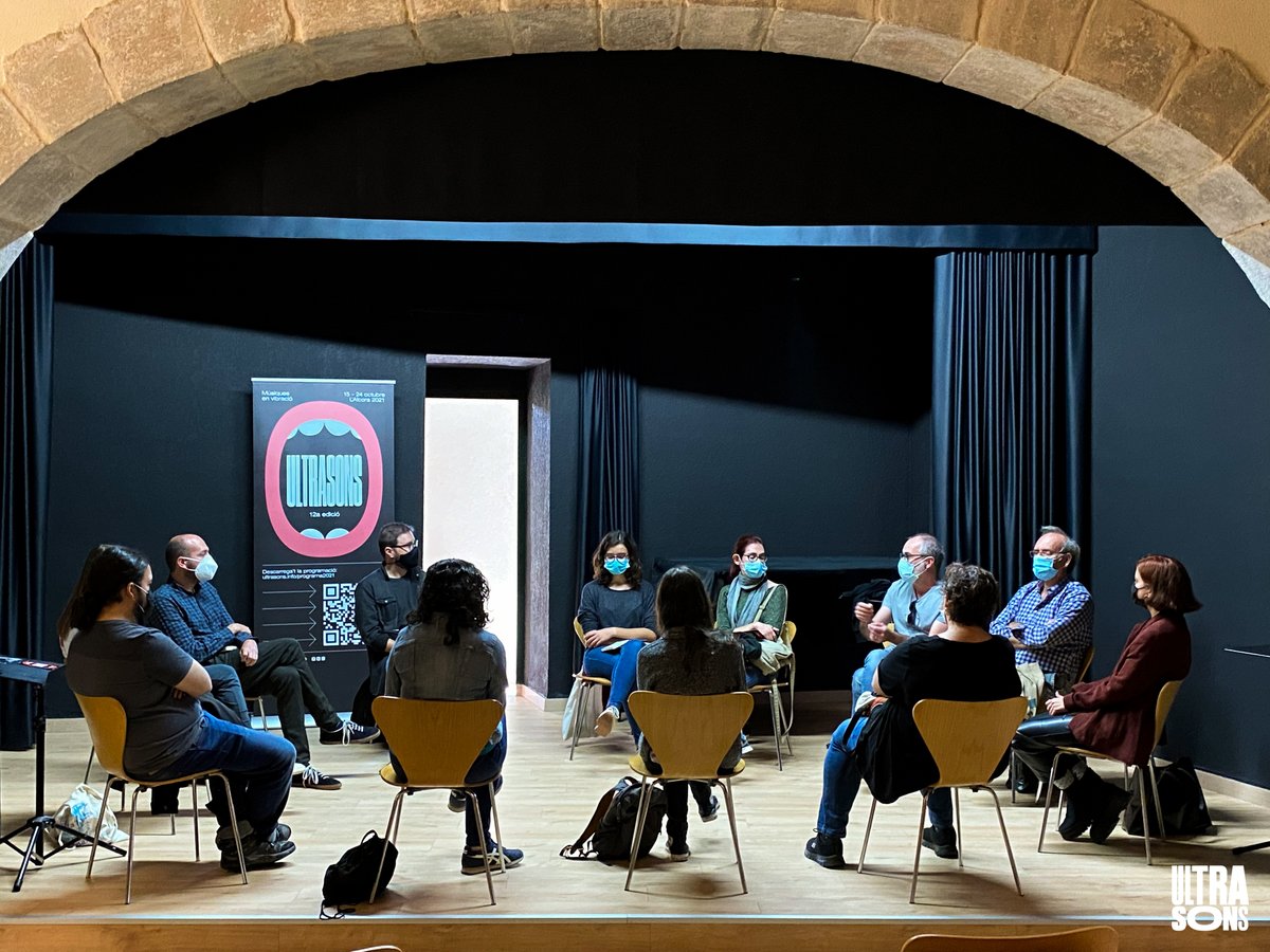 ULTRASONSalcora's tweet photo. Les fotos d'#ULTRASONS21 / Hot Talk Club: Perifèries geogràfiques i culturals
(23.10.2021 - Saló Gòtic)
.
#ULTRASONS21 #MúsiquesEnVibració #HotTalkClub #reflexió #sensecomplexos #entorn #nouscentres #perifèria #geogràfica #cultural #gestiócultural #12aedició #lalcora #SalóGòtic https://t.co/PYcHkSonug