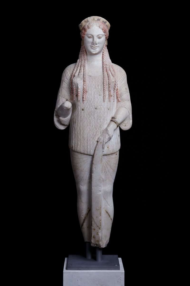 ROMtoronto's tweet photo. Sculptures in ancient Greece, from about 2,000 – 3,000 years ago, would have always been brightly painted!

Shown here is Kore 670 today, and how she would have appeared 2500 years ago.

Kore 670 is on loan from the @acropolismuseum and will be returned Sept. 25. https://t.co/CUVVioZQ2j