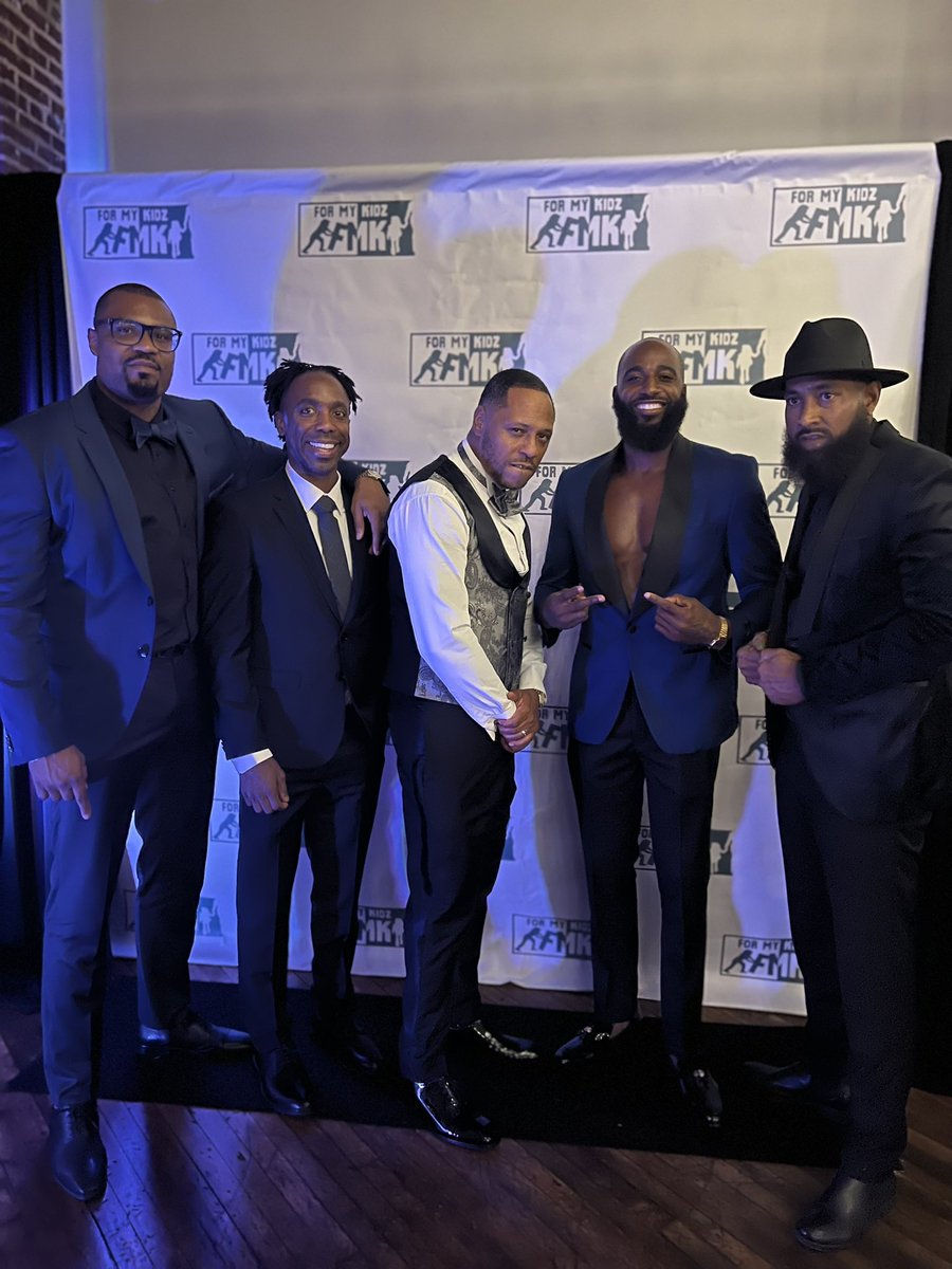 TheRealMarcusHatten tweet media