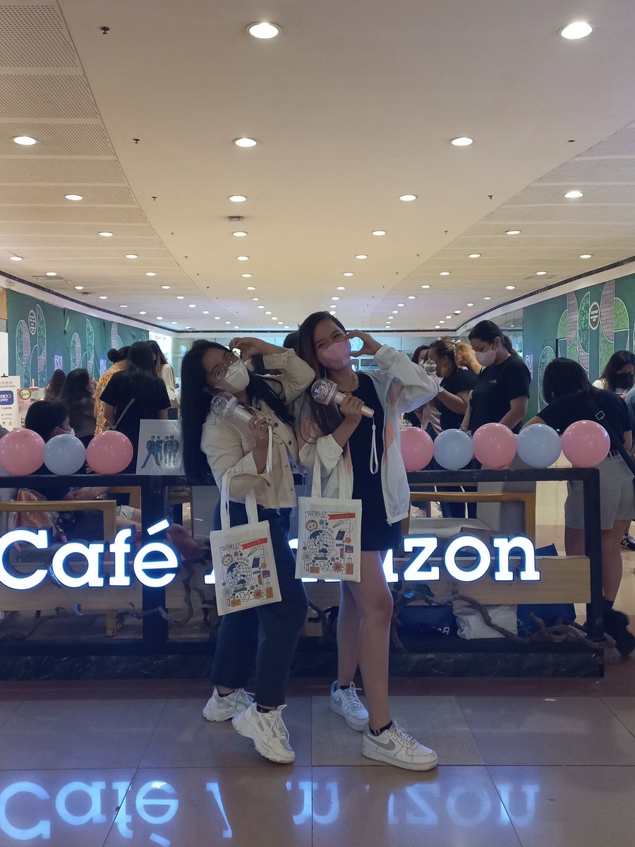 ydwksy's tweet photo. Hihi special thanks to @scoupseoul 😚 to more cses and concerts together! 🥰  #SectorPH #SectorQZT https://t.co/S8AjEp06SO