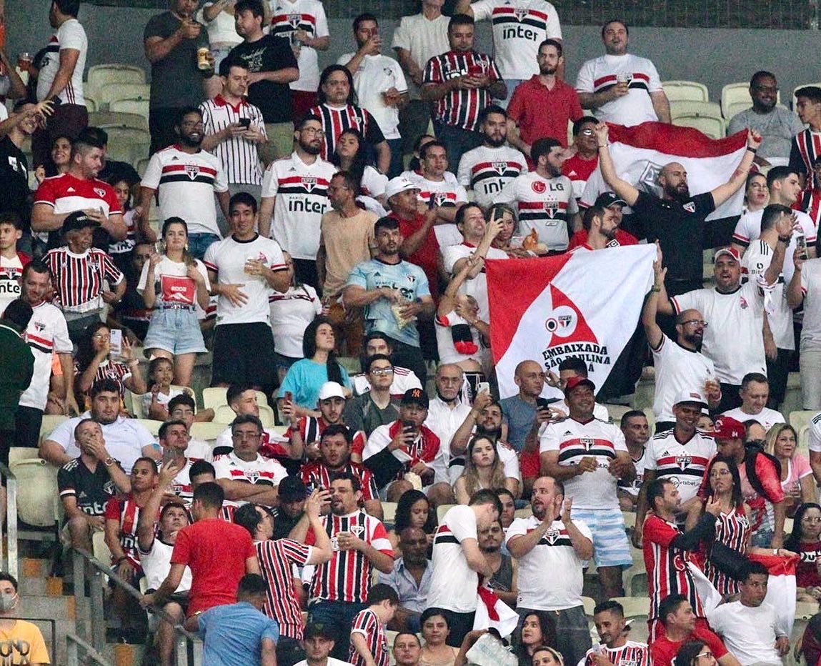 embaixadasp_ce's tweet photo. HOJE TEM SÃO PAULO!

⚽️ Ceará x São Paulo
🏟 Arena Castelão
⏰ 16h
🏆 @Brasileirao
📍 Setor 203A 
#VemPraEmbaixada 👊 https://t.co/4WFJusP2My