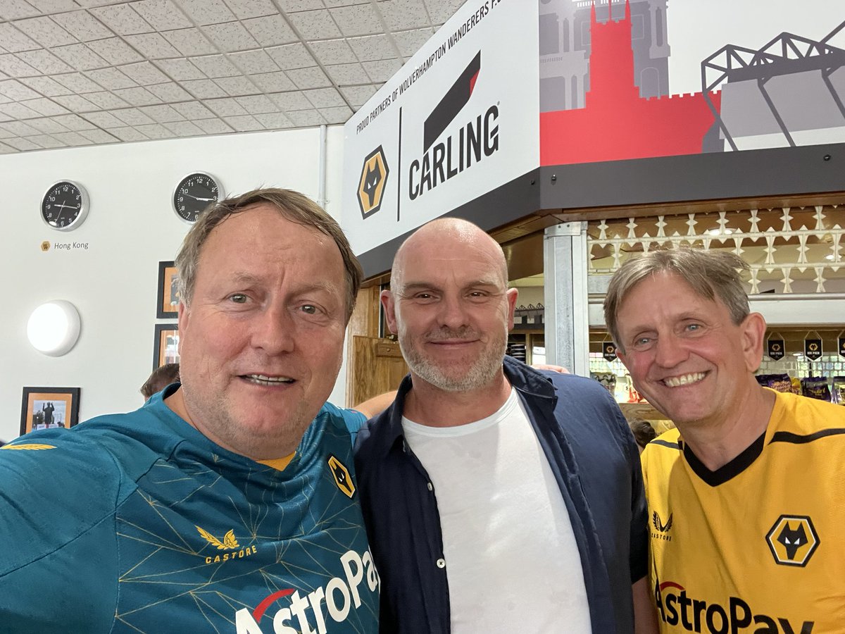 StigVangsnes's tweet photo. @KasperWikestad Nordmenn drar også til Wolverhampton😂🐺 https://t.co/1bzZNYos0j