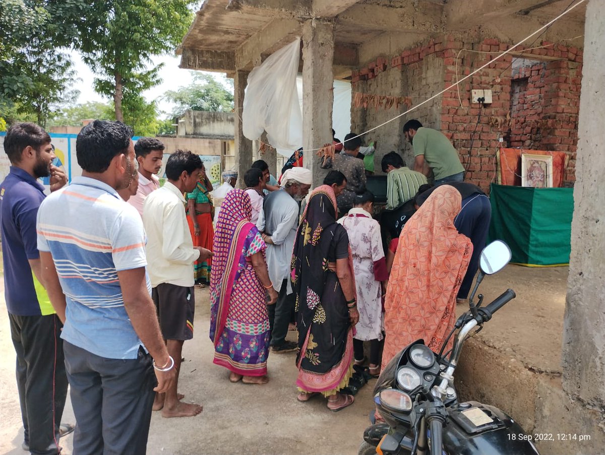 DBalalt's tweet photo. There is ongoing enrollment of pmjay card in various areas of meghraj taluka on Sunday. @AravalliGog @ArvalliCdho @PmjayArvalli @jhparmar74 @CollectorArvali https://t.co/Tbl0I1WKmh