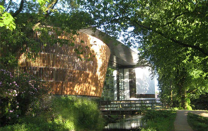 Tomorrow, the College will be closed in honour of Queen Elizabeth II's state funeral as a Day of National Mourning.  

We will be open on Tuesday, ready to welcome our students for the new academic year.