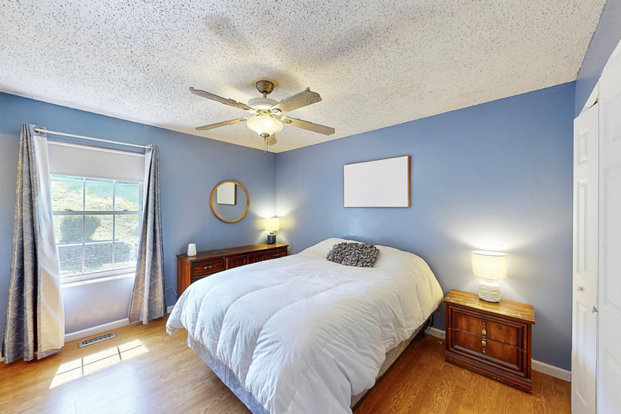 HommatiNetwork's tweet photo. 322 Green Jade Estates Dr, Fenton, MO 63026 - 3 Beds 2.5 Baths 1344 Sq Ft Built 1989. Experience this beautiful home with an interactive 3D tour @ https://t.co/EnRleCZ5MP

#Hommati #stlouisrealty #stlouisrealestate #stlouishomes #stlhomes #stlrealtor https://t.co/ymWIqzrUNQ