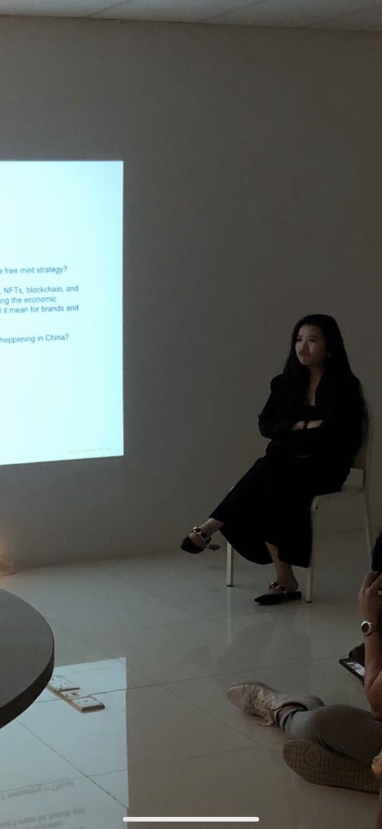 Vouss_YY's tweet photo. @misled_lotus showing u my emoji face 🤣🤣🤣 thanks @mirlnft ❤️❤️for the guest speaker 😉😉 @midnight_minor https://t.co/NOxG4mSKp6