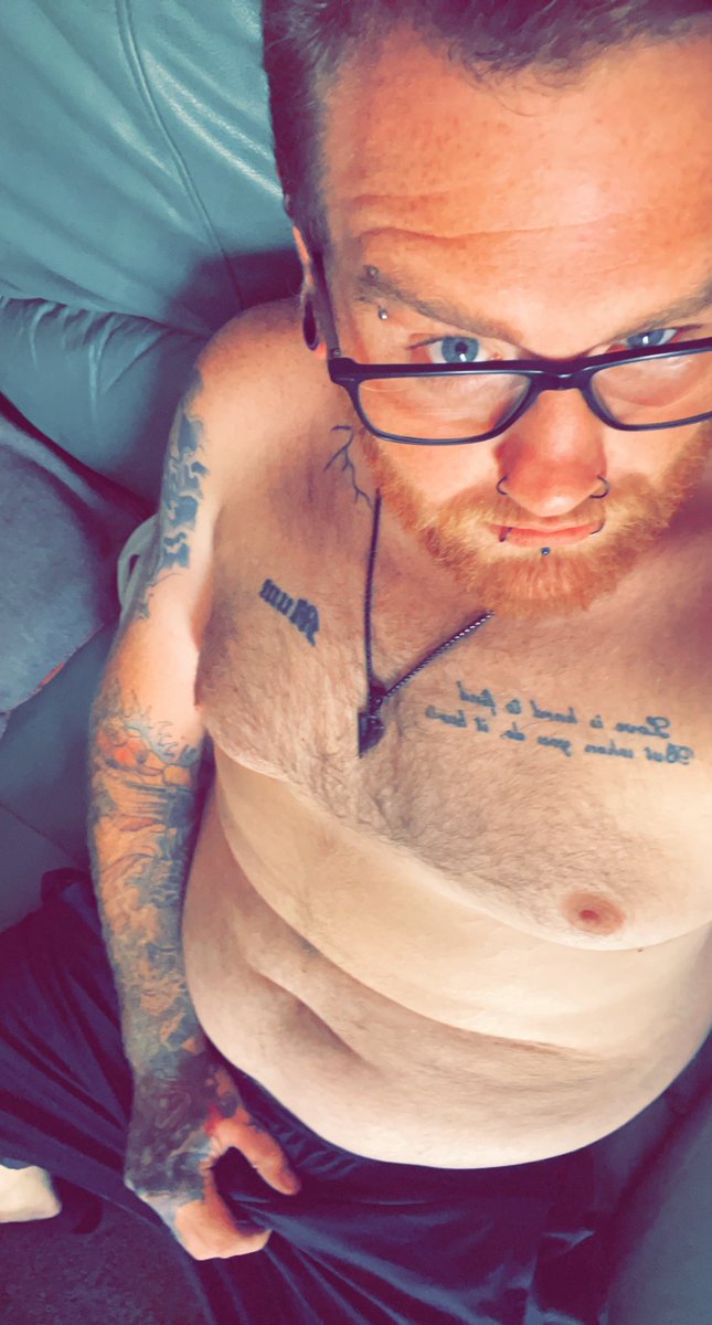 mjervis99's tweet photo. @RatedRSupport @primemilfs @taylormoorexxx How should I spend my day https://t.co/QnDxr2NStj