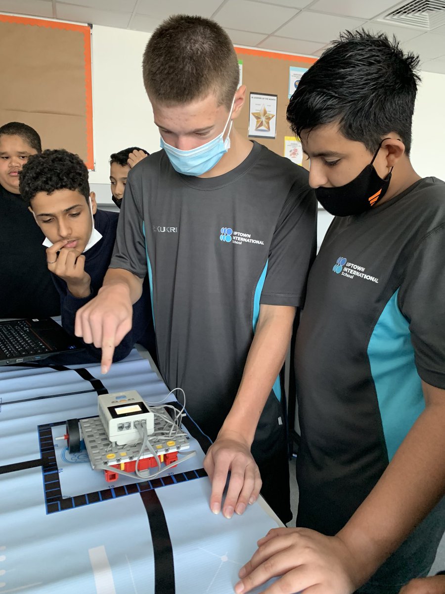 UIS_Science's tweet photo. G8 have made a fantastic start to their @WER_UK @AbilixUK @AbilixRobotics classes @UISDubai @Taaleem! @UIS_Secondary @UIS_Principal #proudlytaaleem https://t.co/ODLCLMwFFs