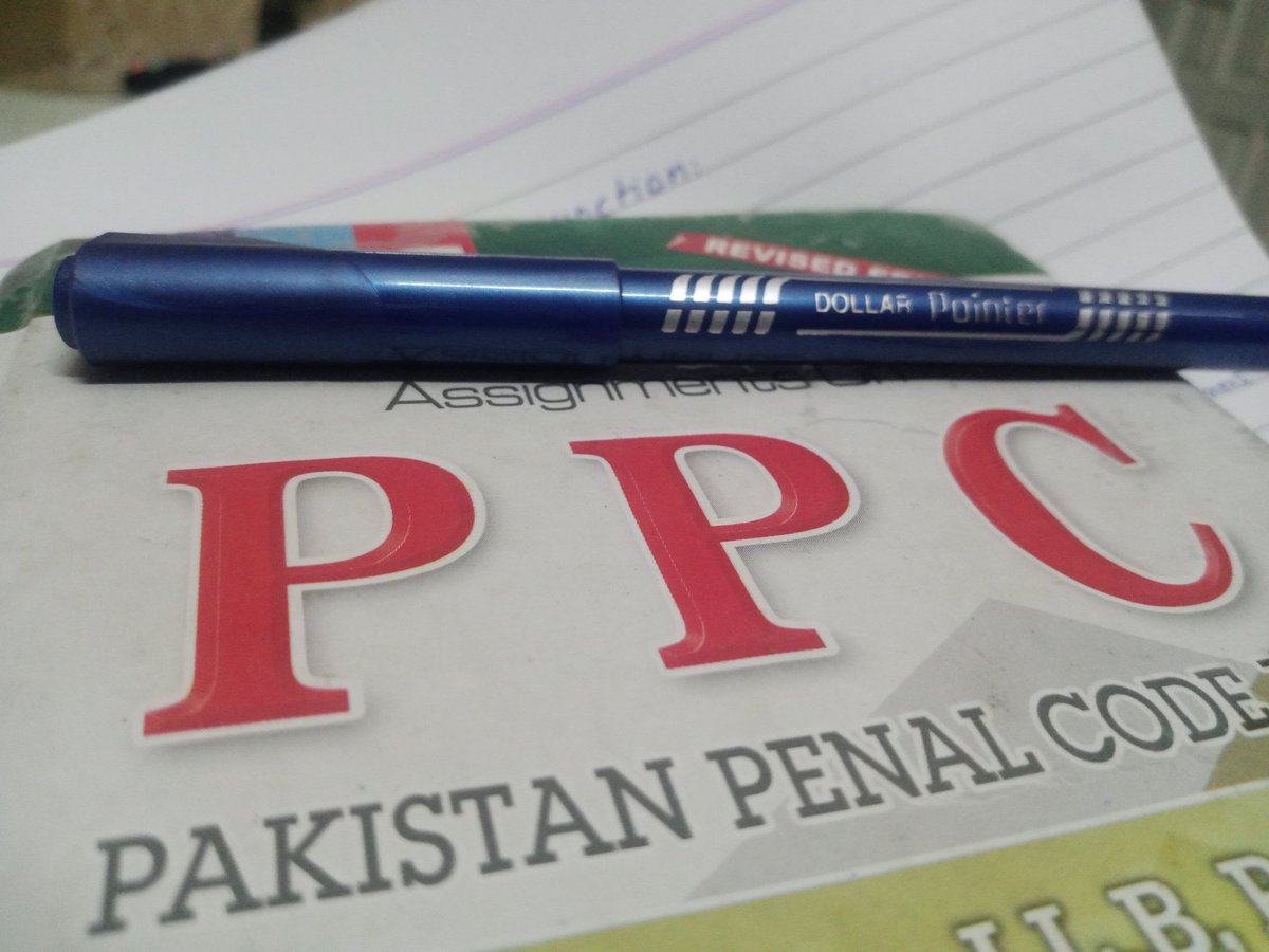 Haider6345's tweet photo. Jo kehty Hain Muhabbat sy mushkil Kuch nhi
Wo Abhi LLB sy waqif sy 😂
#llb #ppc #pakistanpenalcode https://t.co/TRyyzIJREz