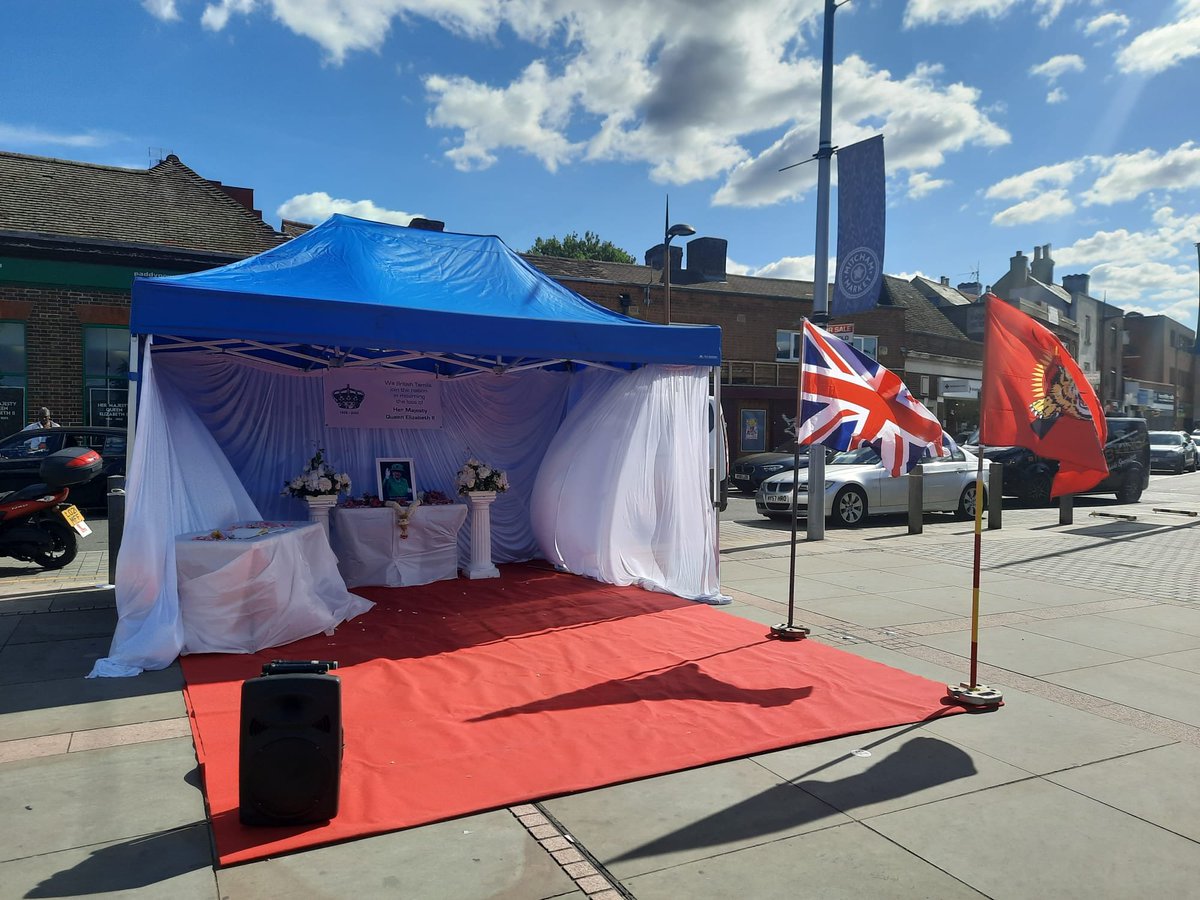 TamilGuardian's tweet photo. In South London, the Tamil Community Centre organised a tribute to the British monarch with a public tributes book, where members of the public could express their condolences. https://t.co/r1ZVZncQhG