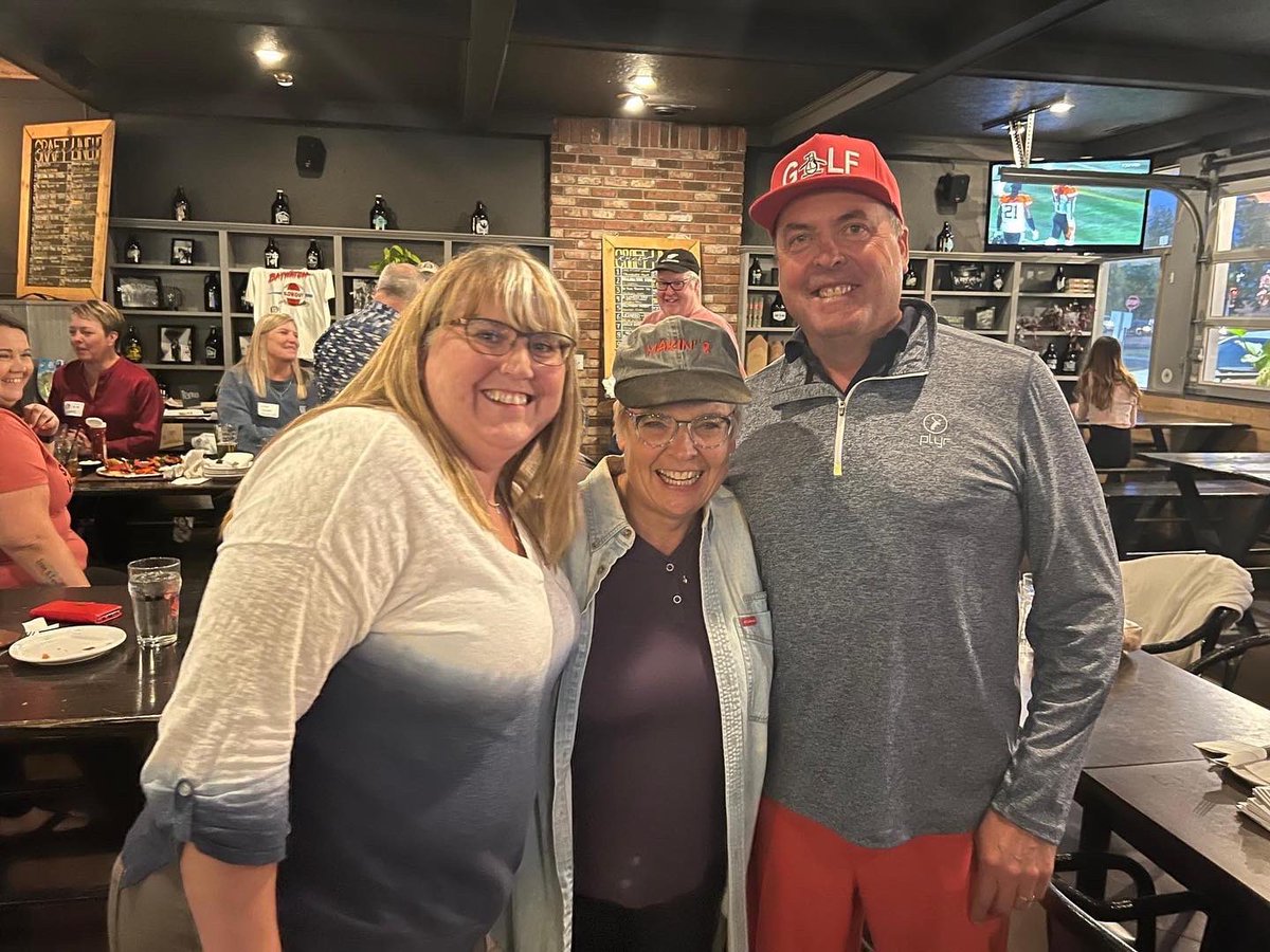rene_rondeau's tweet photo. What a great time. Thanks for the visit #rdtvreunion Amazing TV 📺 family we have at RDTV. Great friendships started here and continue still. Till next time. #rdtv #ckrd #chca https://t.co/DCf8qC0tNA