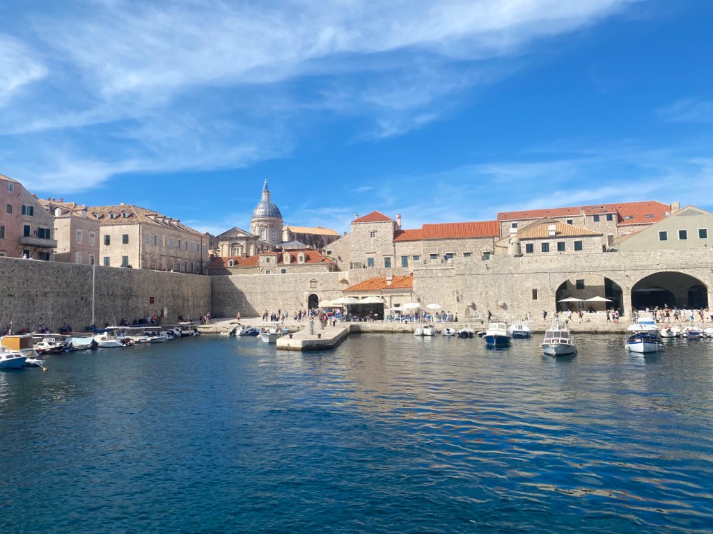 Fab week of lectures, workshops, posters + natural product nerding at #SSAMM2022 in Dubrovnik! It’s not often that you get to present your work in glorious sunshine and a pair of flip flops