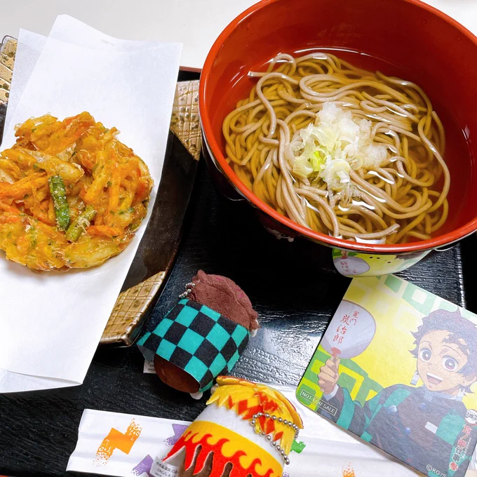 ステ追いかけて幸運なご縁と出会いに恵まれた週末でした!一旦ただいま!断念しがちな西のコラボにも滑り込めて嬉しかったーーー京都公演が回を増すごとに最高の列車を更新し続けていて、楽日も配信してくれーーーッッと心が大暴れしてます…ムリ、耐え難い、吸わせて……… 