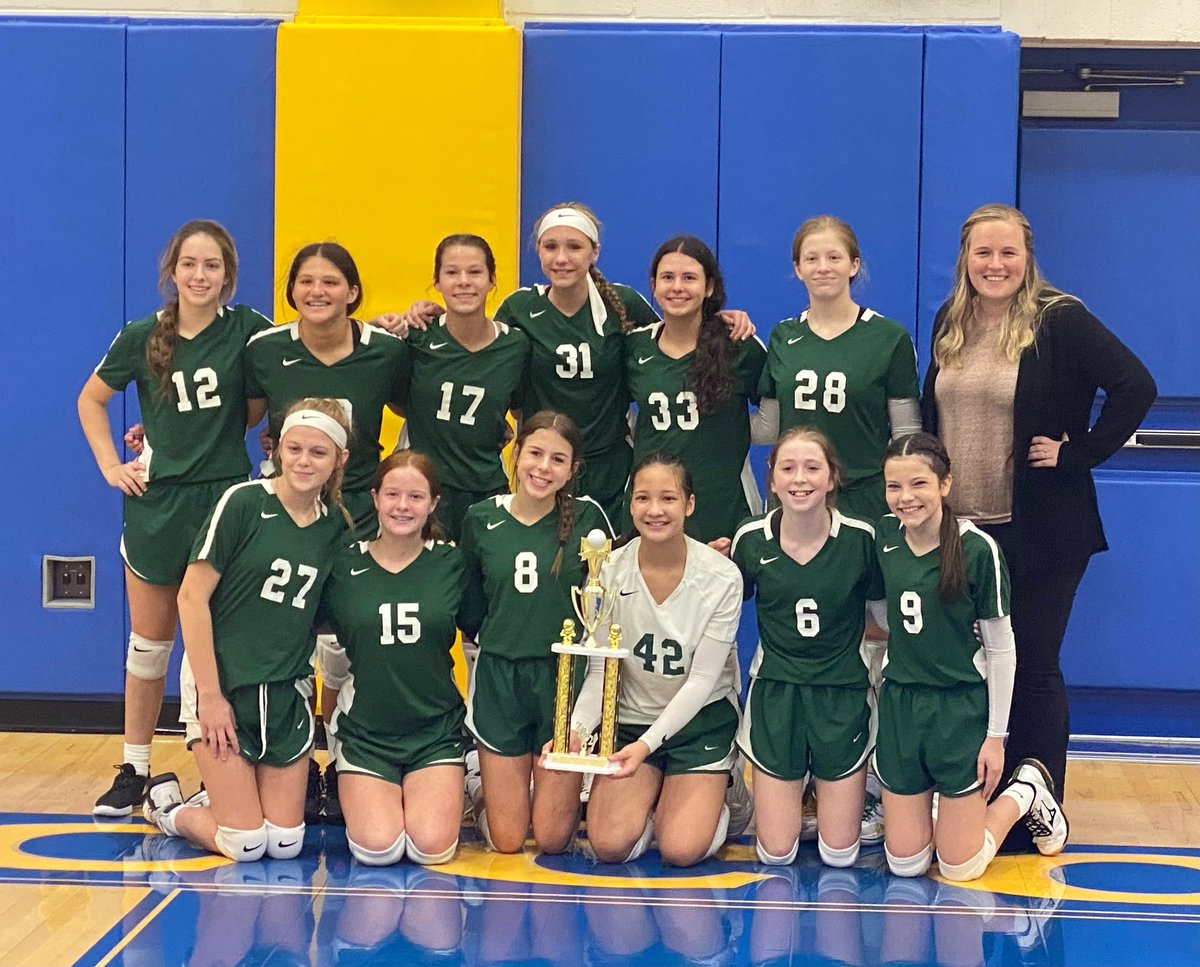 WakelandVB's tweet photo. The future is bright!!! Congrats Griffin 7th and 8th grade volleyball!!! #GoGators #feartheswamp @GriffinMSGators https://t.co/y74UnywQVI