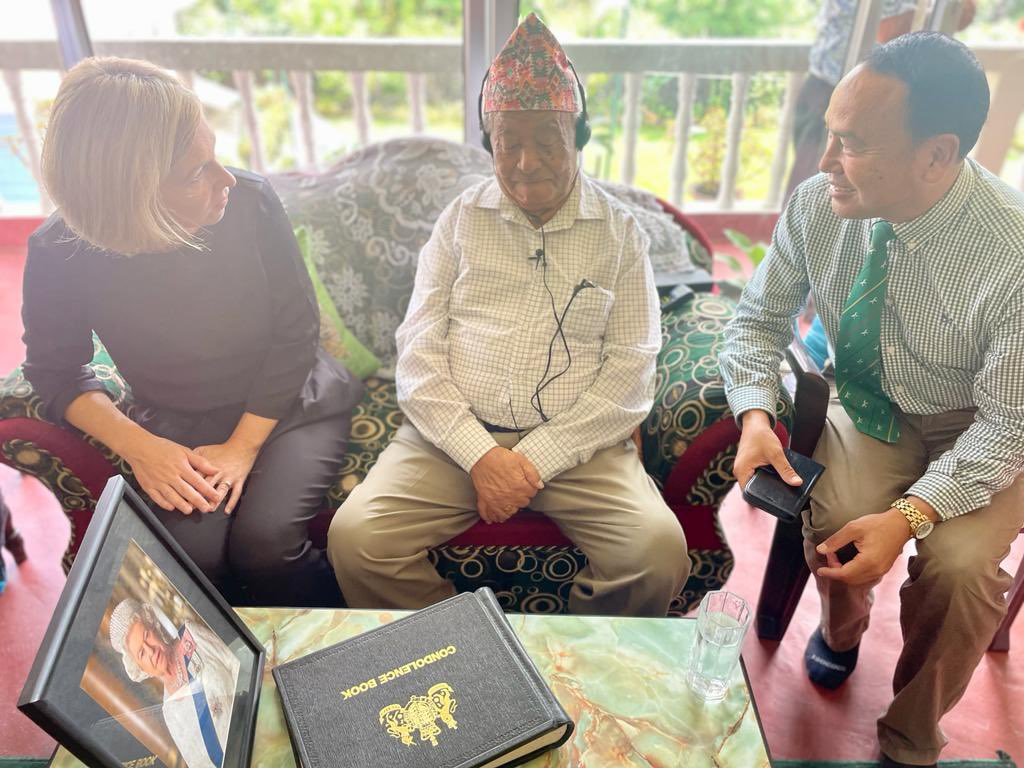NicolaPollittUK's tweet image. Today I flew our Book of Condolence from Kathmandu to Damak, where I had the honor of meeting Rambahadur Limbu, the only living Gurkha recipient of the Victoria Cross. He signed the Book, recalling with pride and sadness his long service for Her Majesty Queen Elizabeth II.