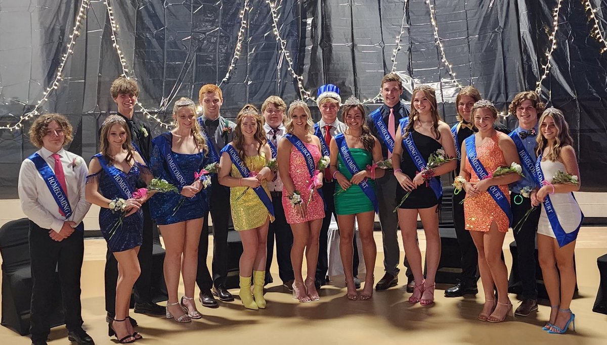 FburgStuCo's tweet photo. Congratulations also to our 2022 court &amp; our new King &amp; Queen, Luke Merz &amp; Kylie Kisgen!! Both are incredibly sweet &amp; caring individuals who represent Freeburg so well in everything they do! https://t.co/yTMxLqEfQU