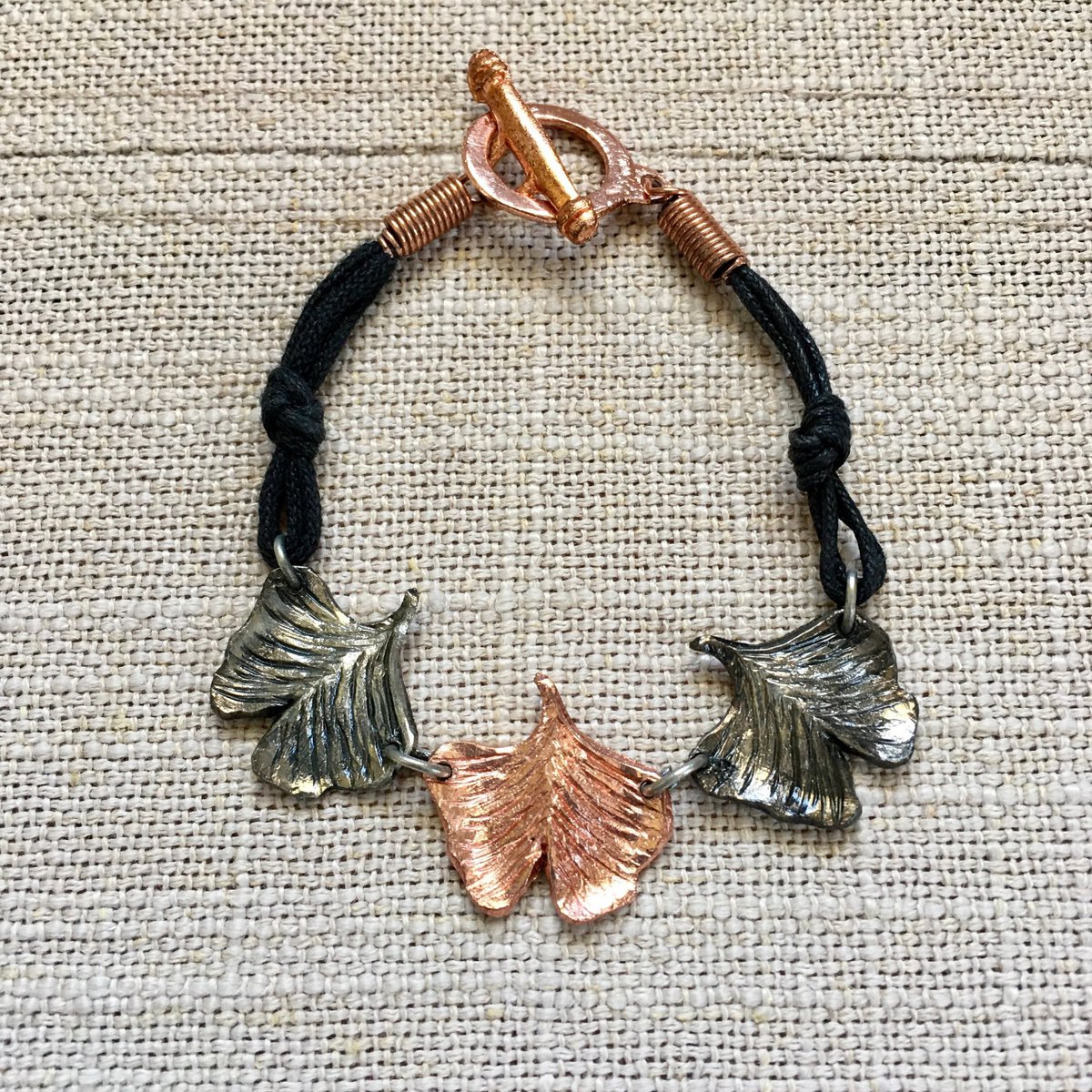 jarmgirl's tweet photo. Really love this, from the Etsy shop BrocanteAttic. https://t.co/DuyY5Xtr4q #etsy #giftforfriend #naturegift #giftforwoman #bohojewelry #bohobracelet #treejewelry #treebracelet #naturebracelet #naturejewelry https://t.co/gxzVO2fyud