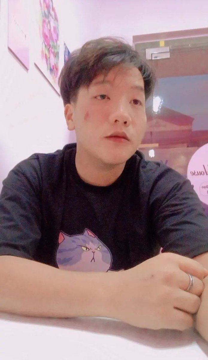 mbbg_vn's tweet photo. Hoàng Anh U20 tại Hải Dương
Chiều cao 1m75, nặng 80kg
Công việc: sinh viên
Mong muốn chu cấp: 1-2tr
#phicong #phi_cong_tre #phi_cong #trai_bao https://t.co/CroVH7PtWv
