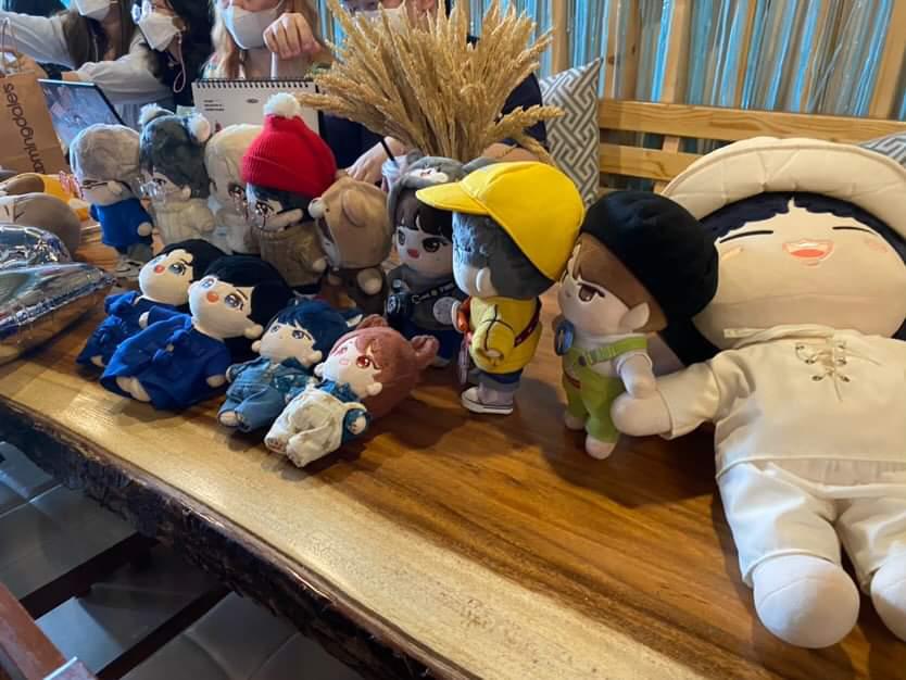 kdramatreats's tweet photo. What a well-spent day with Carats for this successful cupsleeve fundraising event <3

I really had so much fun interacting and playing and jamming Seventeen songs, until next time! See you next month @pledis_17 💙 #SectorPH #SectorPAM https://t.co/T6w19imGXl