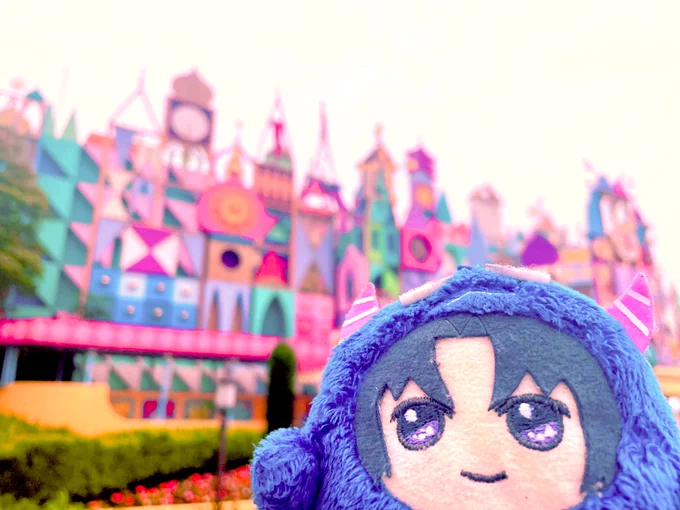 今日のTDL、悪天候により午後からのパレードは全公演中止、蒸気船と蒸気機関車以外のアトラクション一時全凍結でモン撮しかやることがない時間があったりなどした 