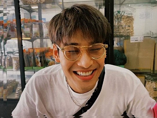 chattiddies's tweet photo. Look how beautiful he is when he smile, he's so precious!! his smile is my euphoria 💛✨

#WanDayxApo

#Nnattawin @Nnattawin1 https://t.co/5RXzORJBNC