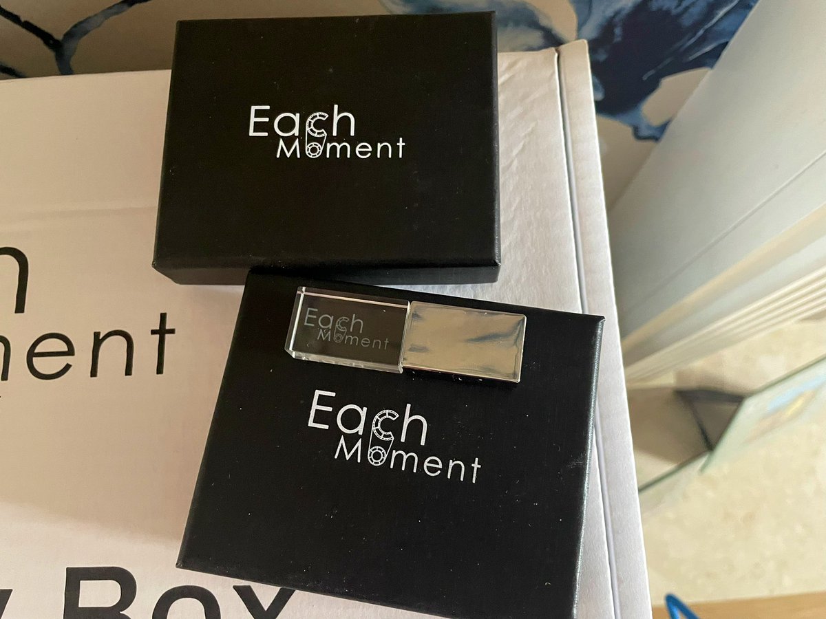 Jaynelovesshoes's tweet photo. On a countdown to my dad having major surgery. So pleased I found @EachMomentMedia who have restored and digitised my dad’s reel to reel tapes from the 60’s so he can listen to the precious memories as he recovers. They also feature my mom’s voice &amp; my grandad singing in Welsh 🏴󠁧󠁢󠁷󠁬󠁳󠁿 https://t.co/PGR1M3GXnX