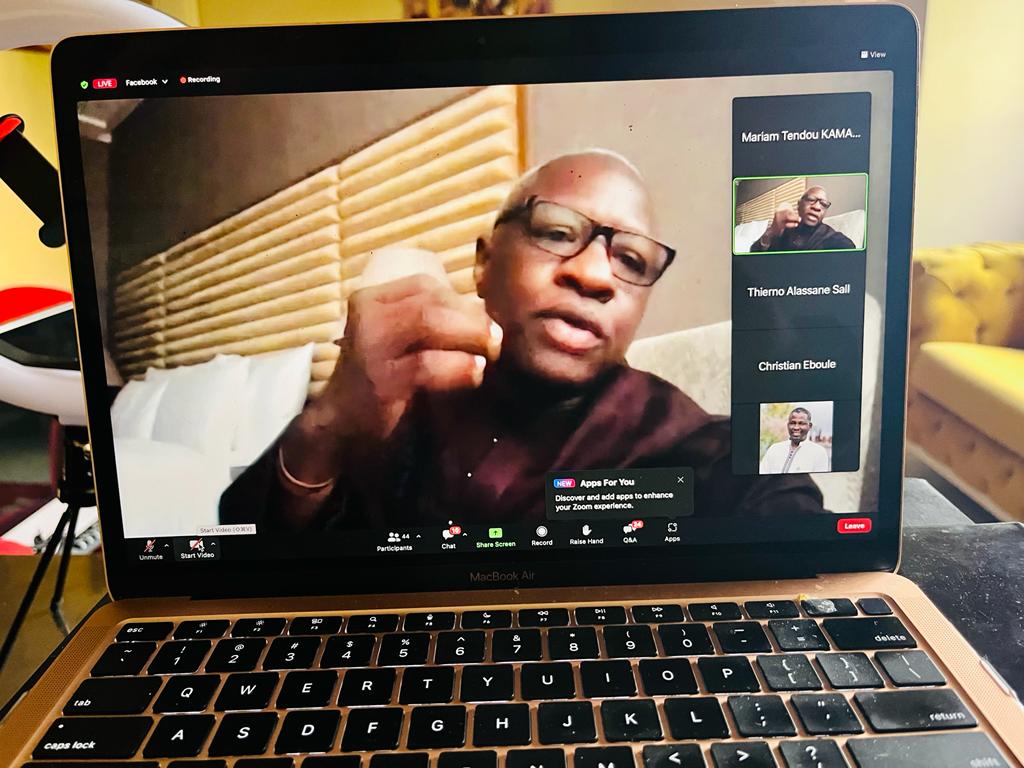 MariamTendou's tweet photo. Superbe session de "Palabres" du #PanelGRIF. Ici juste qques mins avant le direct ! Les echanges etait d'un niveau sans pareil. Merci Messieurs les Ministres et Madame la Ministre! Chers christian, elimane! @TasOfficiel
@vieuxmko @ElimaneH @CEboule
Replay
https://t.co/K2wNKEHGZK https://t.co/oVdR3QNVl3