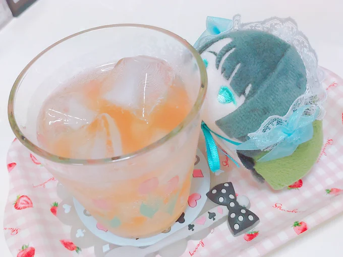 アルコール消毒思ったよりピンクだったねえ 