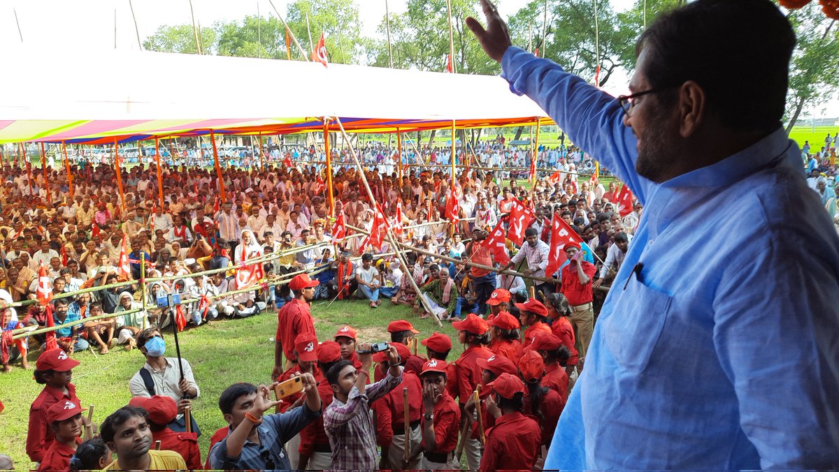 CPIBihar's tweet photo. भारतीय कम्युनिस्ट पार्टी बिहार राज्य परिषद का 24वां राज्य सम्मेलन बांका जिले के धोरैया प्रखंड मुख्यालय के शहीद वासुदेव यादव नगर में झंडोतोलन के साथ शुरू हुआ। राज्य सम्मेलन के मौके पर विशाल जनसभा  का आयोजन किया गया. 
@cpofindia
#CPI
#CpiStateConference2022
#CpiBihar
#banka https://t.co/yqs9Ti3Zfk