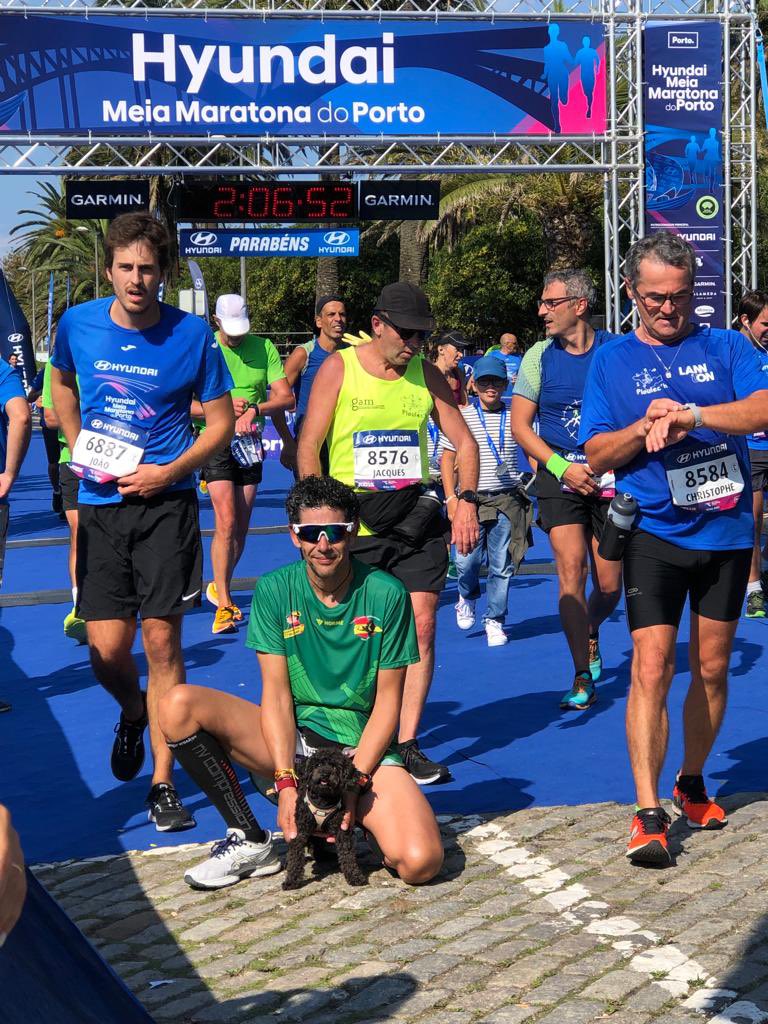 Natxuca's tweet photo. @EVT_GC #PorEll@s.Corriendo por ellos. Alegría al ver como hasta un pelusa se estremece por ell@s https://t.co/hNkJAZPvRK