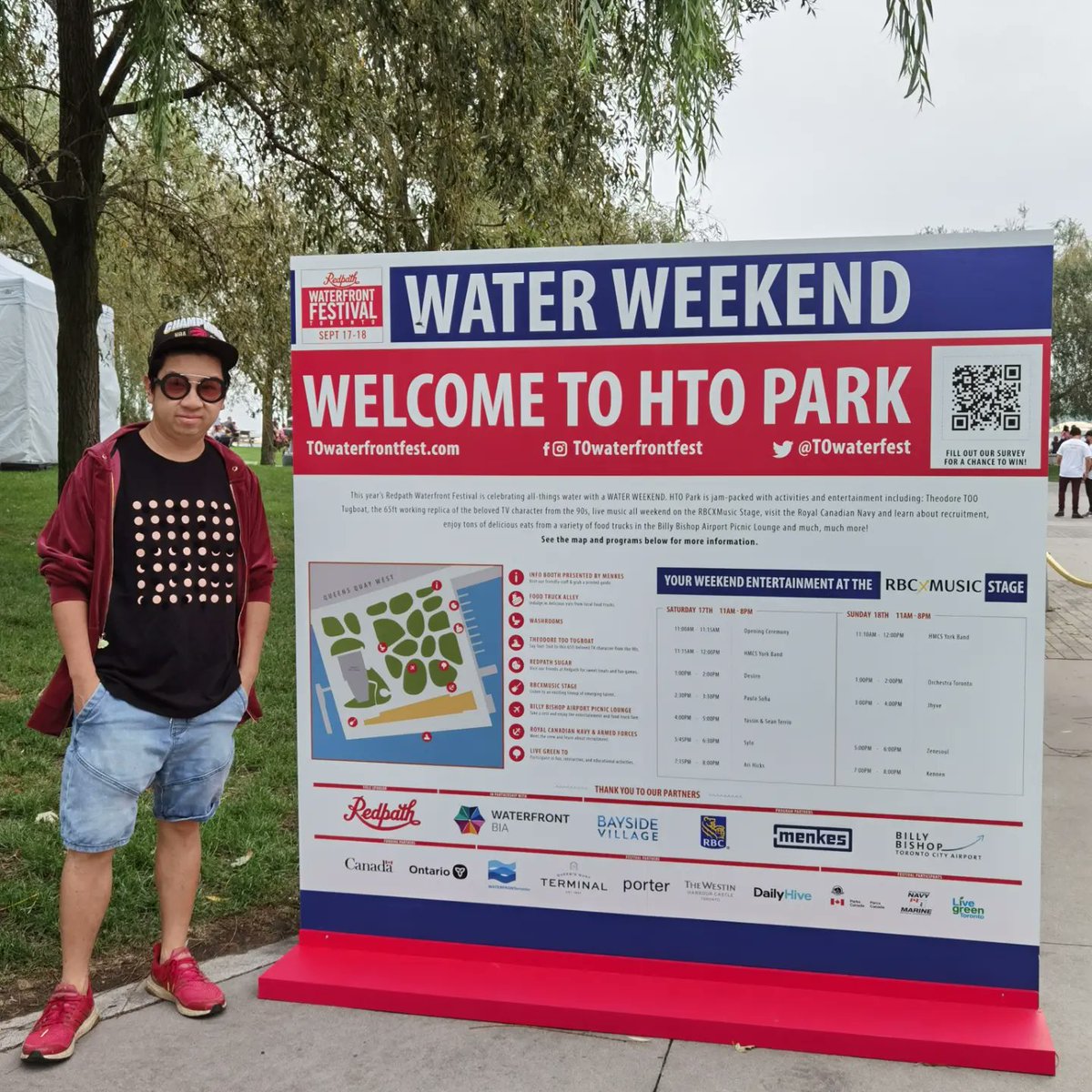MoVernie's tweet photo. Welcome to #RedpathWaterfrontFestival.

It's happening today (Sept 18) &amp; you can visit #HTOPark or #SugarBeach or you can visit BOTH locations.

It's open to the public + it's FREE. Come today to the #waterfront &amp; have some fun.

@pinkdreams_inc + @TOwaterfest

#PinkDreamsInc https://t.co/LivBs0gX6r