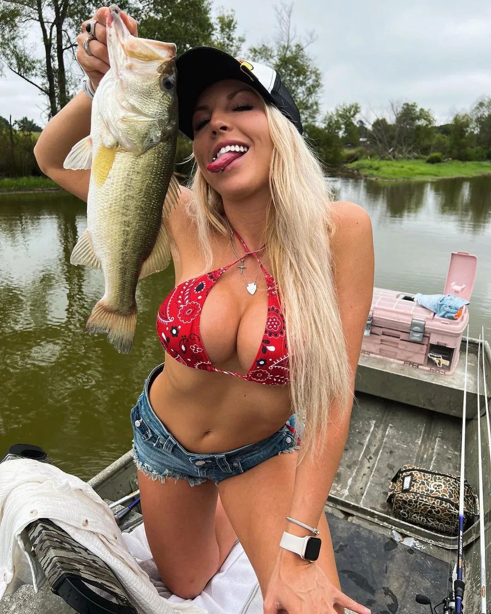 Guess the size🥰🥰RT
#fishing #bassfishing #fishing #flyfishing #fishinglife #fisherman #tuesdayvibe #TuesdayMotivaton #tuesdayfeeling #Emmys2022 #TSmidnightTS